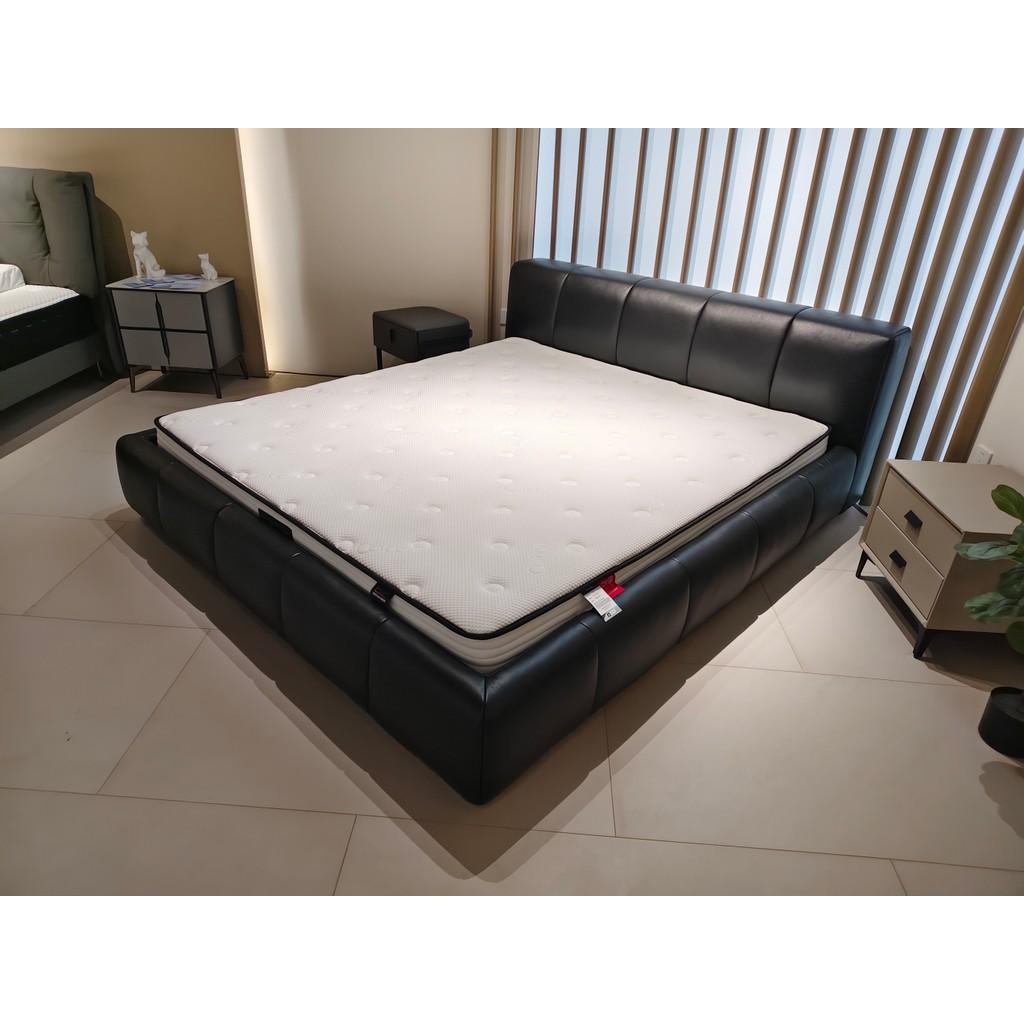 Custom-Size Latex Mattress Topper — detail view 02